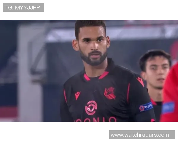 加克波第87分钟错失良机 无人盯防下头球顶偏错失绝佳机会